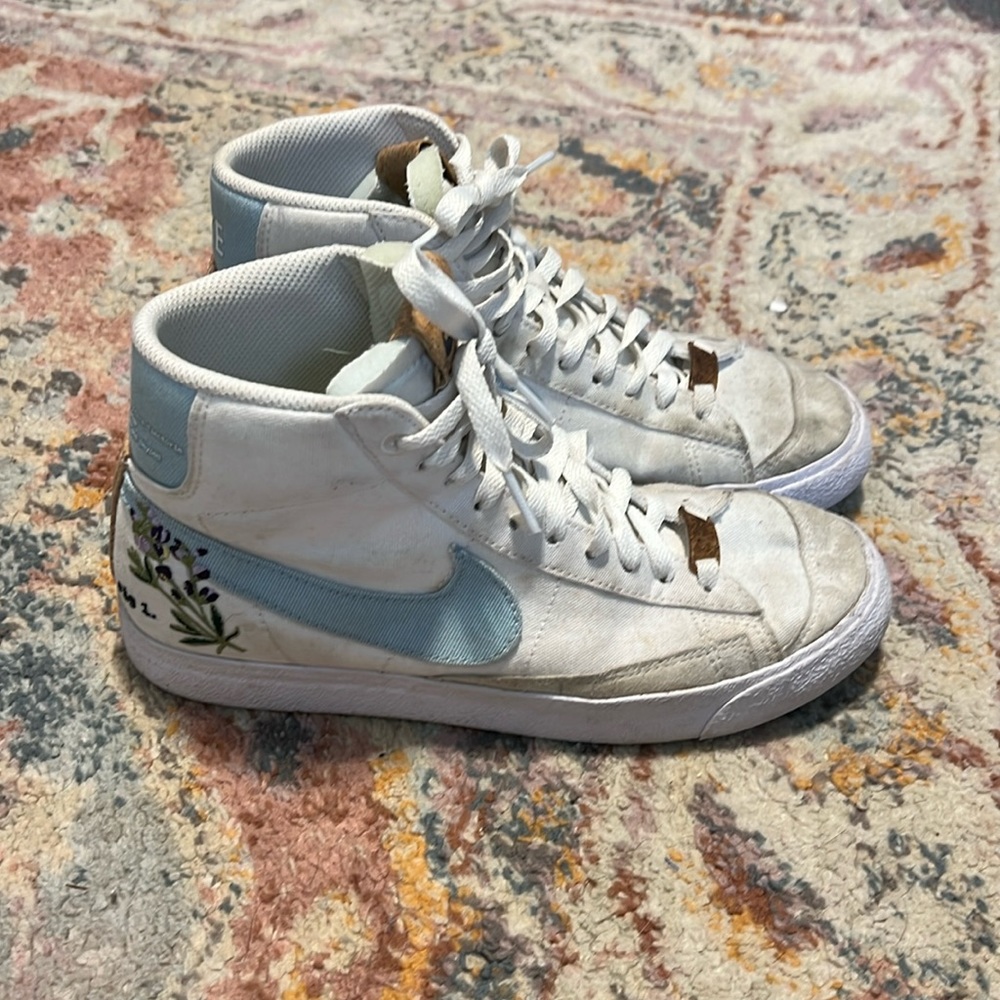 Floral Nike Blazer